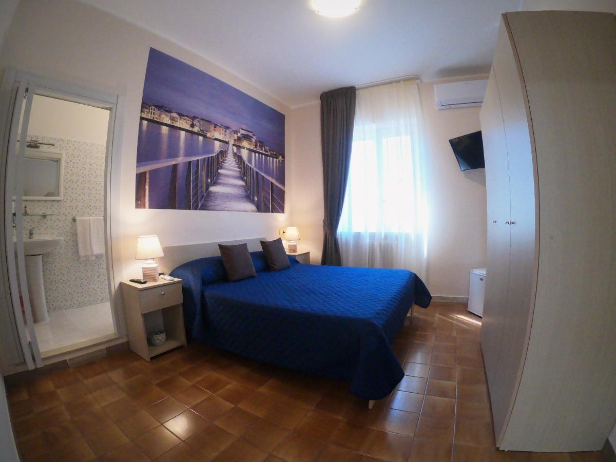 Le Stanze Di Ricci - Affittacamere Low Cost Lesina Exterior photo